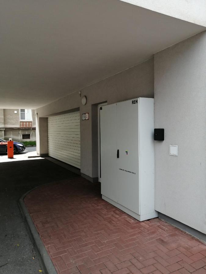 מרטין Modern City Center Apartment With Private Parking מראה חיצוני תמונה