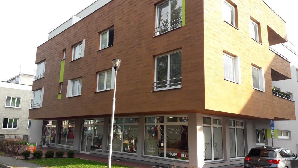 מרטין Modern City Center Apartment With Private Parking מראה חיצוני תמונה